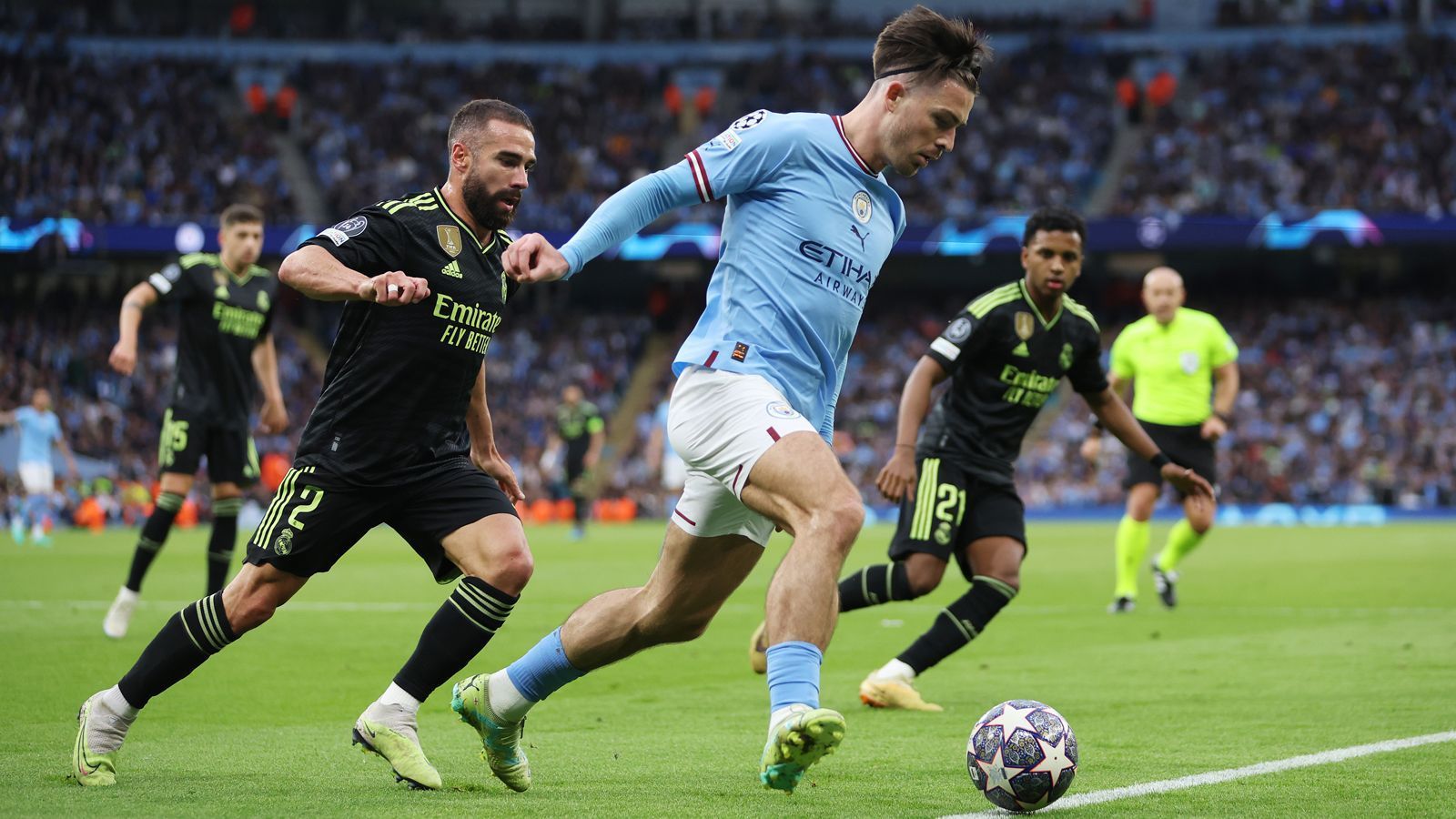 
                <strong>Manchester City: Jack Grealish</strong><br>
                Silvas Gegenstück auf der linken Seite und für die Real-Abwehr ebenso wenig zu fassen. Der Engländer ist eigentlich an jeder gefährlichen Szene beteiligt, spielt Gündogan vor dem 2:0 perfekt an. Auch defensiv sehr fleißig. ran-Note: 2
              