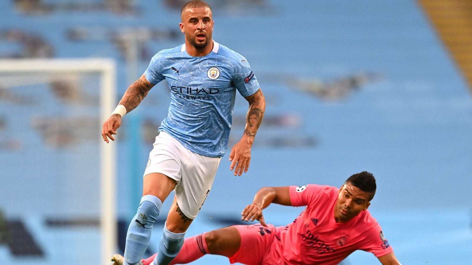 
                <strong>Kyle Walker (Manchester City)</strong><br>
                Auf seiner rechten Seite gewohnt kompromisslos und zweikampfstark. Verlässlich in der Defensive, lässt kaum etwas anbrennen. ran-Note: 2
              