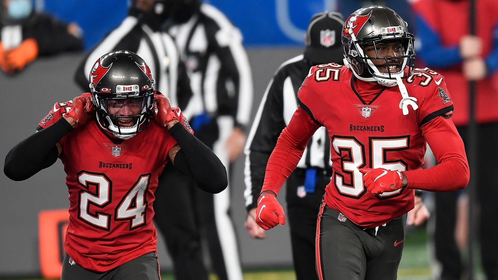 
                <strong>Cornerbacks spielen zu agressiv</strong><br>
                Über weite Strecken der Saison war die aggressive Defense der Cornerbacks um Jamal Dean, Carlton Davis und Sean Murphy-Bunting der Trumpf der Bucs-Defense. Doch gegnerische Offenses haben sich darauf eingestellt und attackieren die Bucs mit Double-Moves gezielt tief - so werden die Cornerbacks für ihre Aggressivität durch Big Plays bestraft.
              