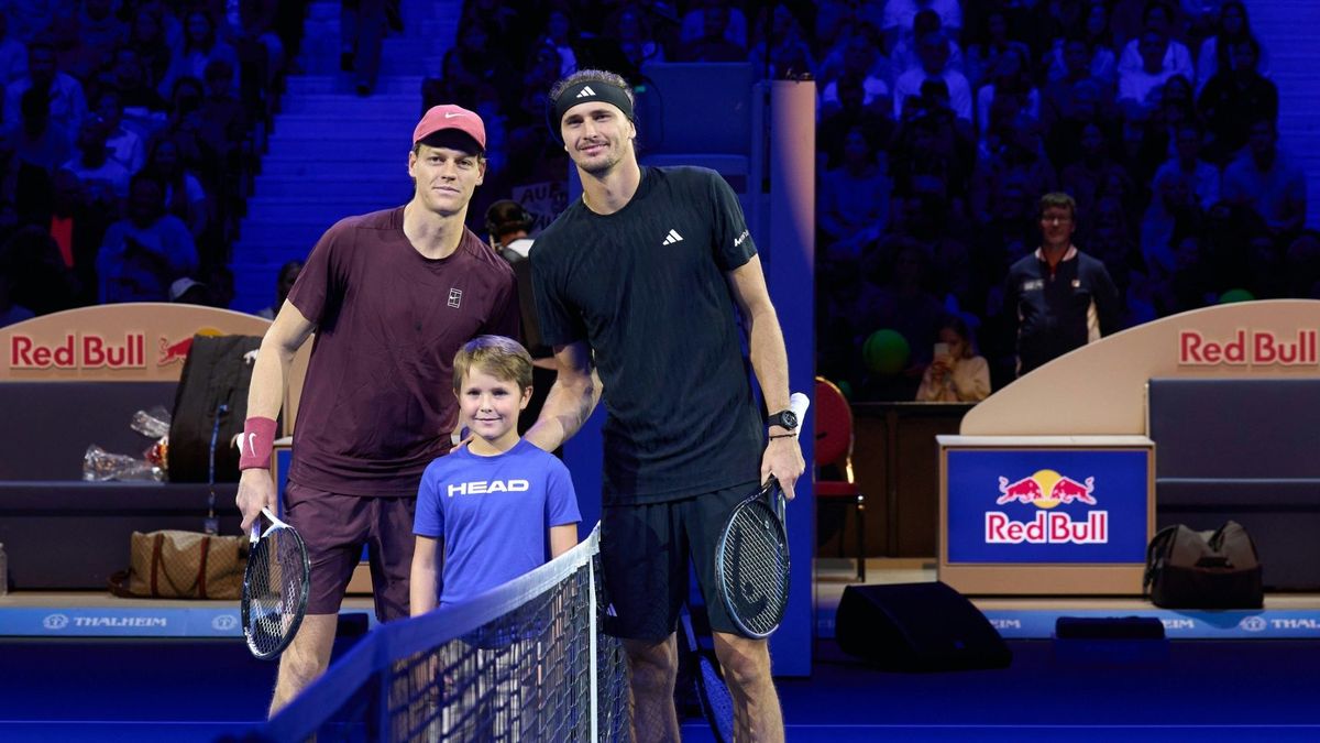 Alexander Zverev (r.) überzeugte gegen Jannik Sinner