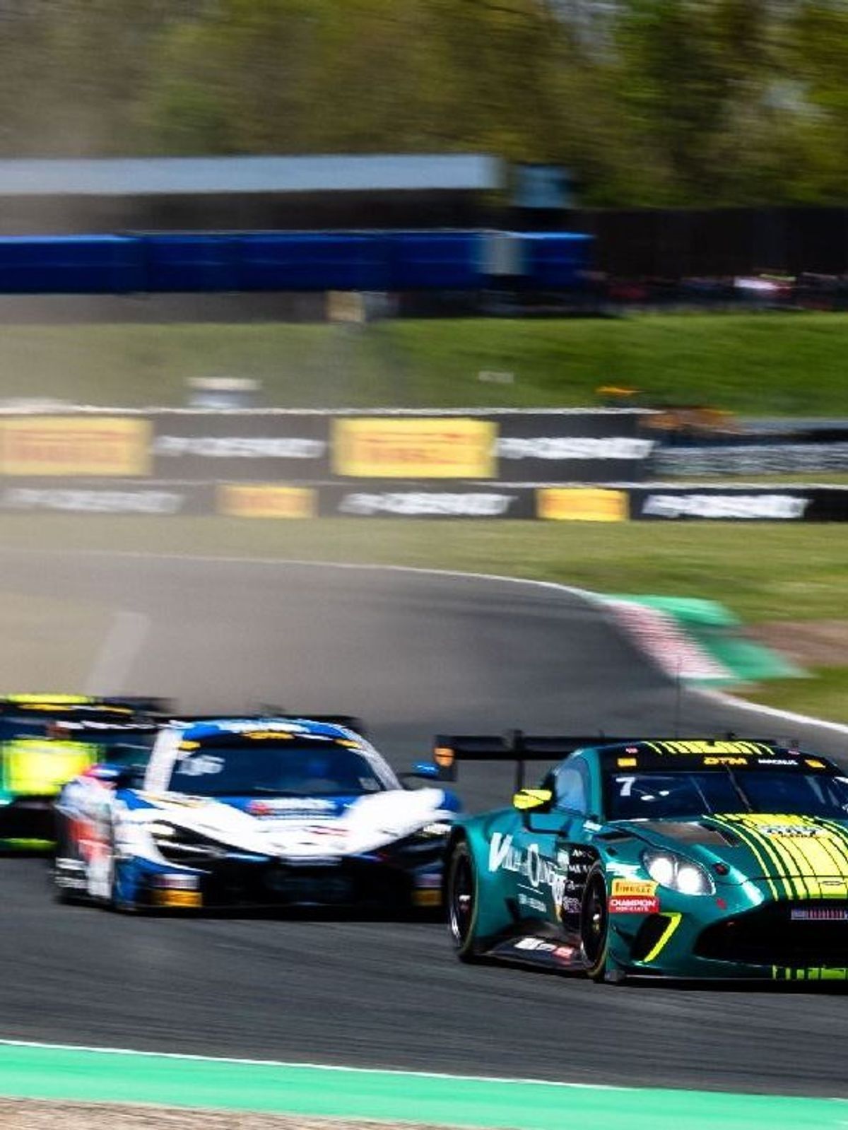 Staub überall, viele Berührungen: Timo Glock gefiel der Fahrstil in der DTM nicht