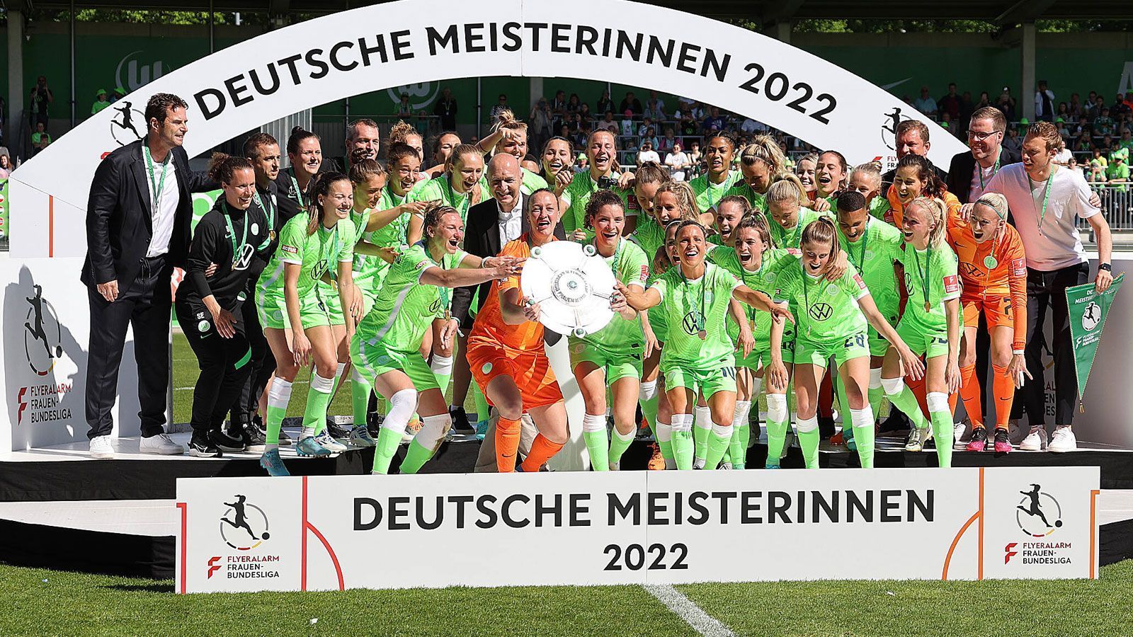 
                <strong>Saisonstart in der Frauen-Bundesliga</strong><br>
                An diesem Freitag, 16. September, startet die neue Saison in der Frauen-Bundesliga. Nach der begeisternden Europameisterschaft der DFB-Frauen erhofft sich der Frauenfußball, nun auch in der Bundesliga mehr Aufmerksamkeit zu generieren. ran hat für Euch die wichtigsten Informationen zum Saisonstart zusammengetragen. 
              