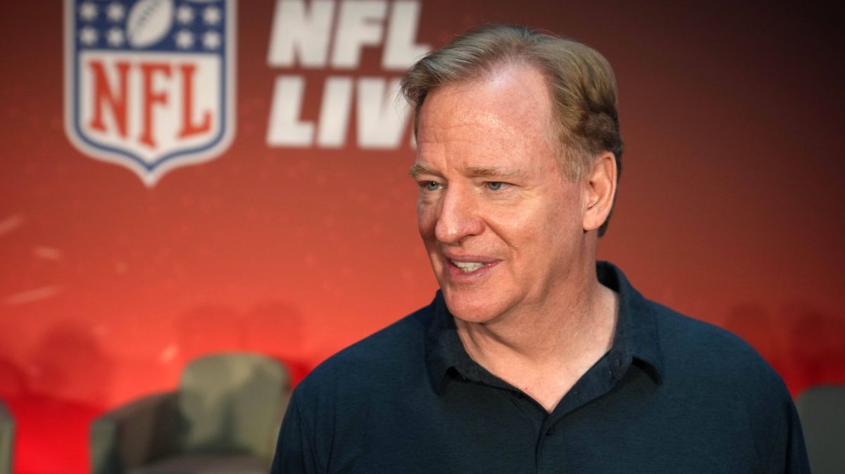 NFL, American Football Herren, USA International Series-NFL Live Fan Forum Munich Nov 12, 2022; Munich, Germany; NFL commissioner Roger Goodell reacts during the NFL Live Fan Forum at the Hotel Bay...
