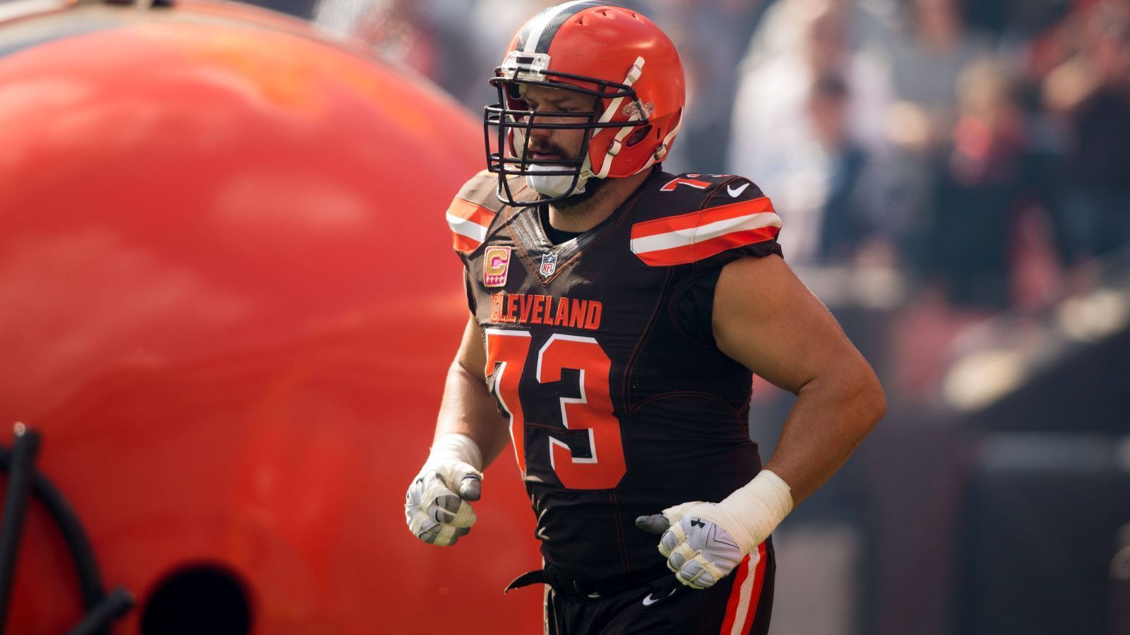 
                <strong>Joe Thomas</strong><br>
                &#x2022; Position: Offensive Tackle<br>&#x2022; In der NFL: 2007 - 2017<br>&#x2022; Meiste Spiele für: Cleveland Browns<br>
              