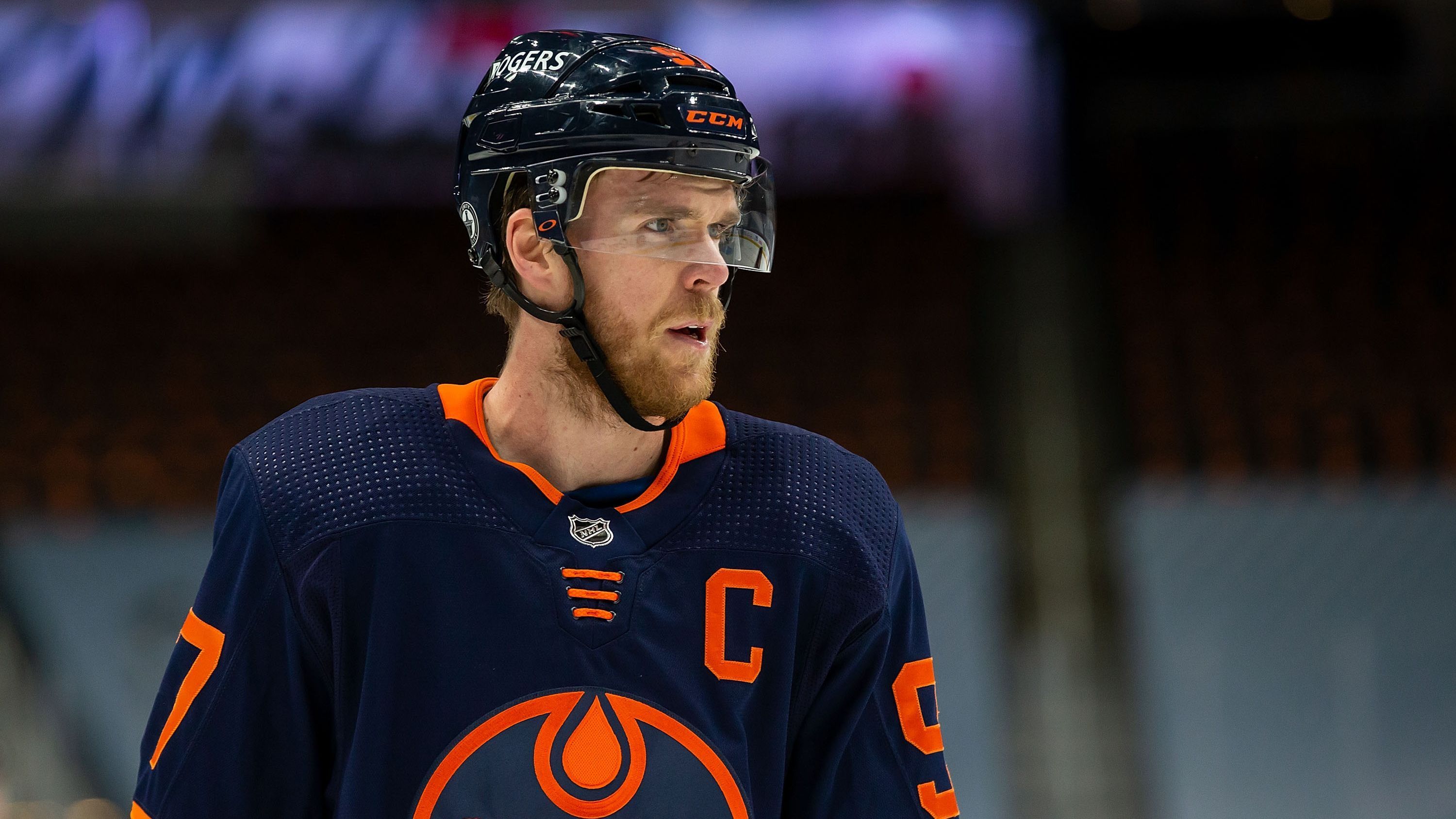 
                <strong>Platz 2: Connor McDavid (Edmonton Oilers) </strong><br>
                &#x2022; Jahresgehalt: 12,5 Millionen US-Dollar<br>&#x2022; Dauer: 8 Jahre<br>&#x2022; Gesamt: 100 Millionen US-Dollar<br>&#x2022; Signing Bonus: -<br>
              