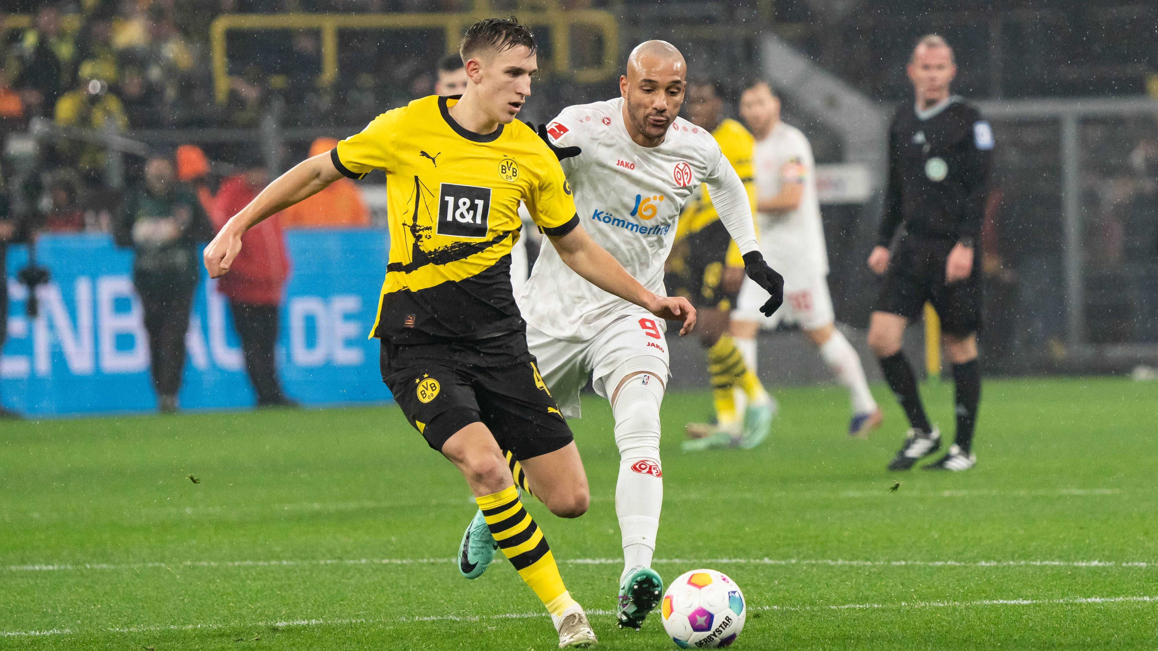 <strong>Nico Schlotterbeck</strong>  <strong>(Borussia Dortmund)</strong><br>Es gibt wenig zu beanstanden an der Leistung des Nationalspielers. Wird in der 72. Minute zugunsten eines offensiveren Spielers – Gio Reyna - ausgewechselt. Danach wird auf Dreierkette umgestellt. <em><strong>ran-Note: 3</strong></em>