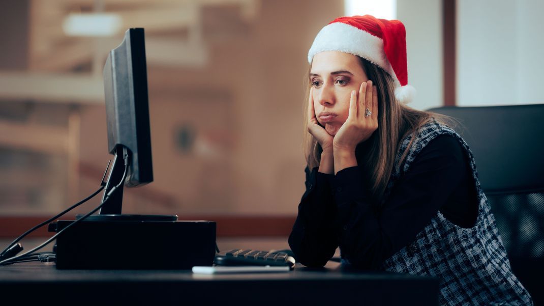 Nicht jeder Arbeitnehmer:in bekommt an Heiligabend oder Silvester frei, da an diesen Tagen grundsätzlich Arbeitspflicht herrscht. (Symbolbild)