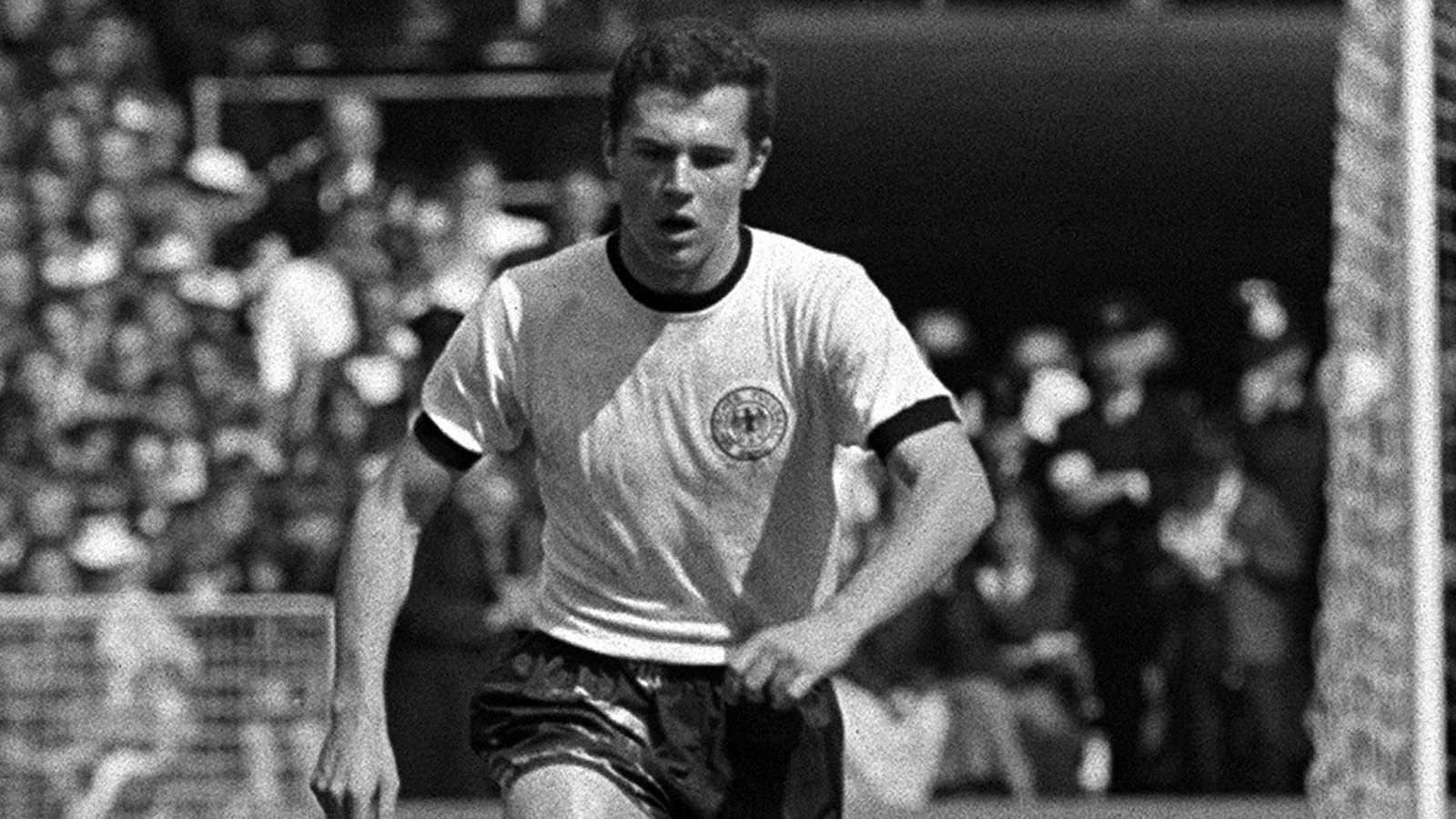 
                <strong>Franz Beckenbauer (Deutschland) </strong><br>
                WM 1966 in England
              