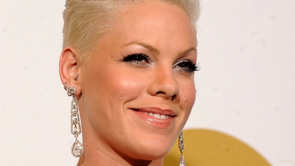  Pink – Steckbrief, Biografie, Filme und alle Neuigkeiten