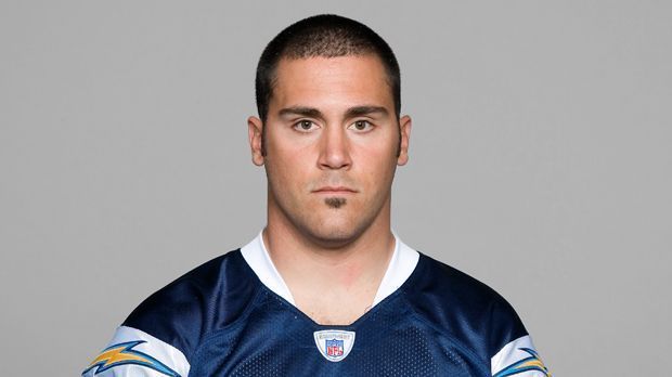 
                <strong>Eric Weddle</strong><br>
                2007 von den San Diego Chargers gedraftet, nur mit einem leichten Unterlippenbart ausgestattet…
              