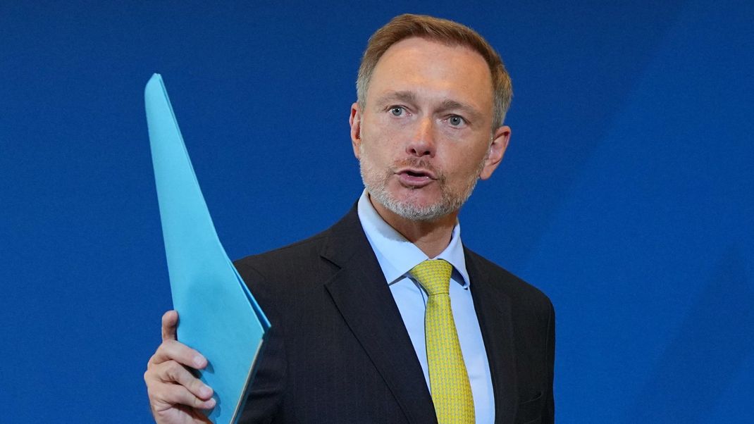 Finanzminister Lindner (FDP) stellt die EU-Fördermittelpolitik für strukturschwache Regionen infrage. (Archivbild).