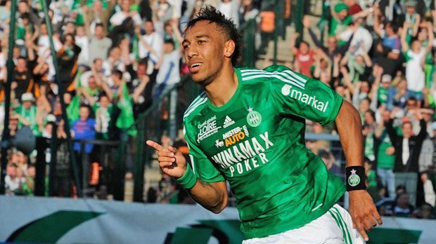 
                <strong>Pierre-Emerick Aubameyang (AS St. Etienne)</strong><br>
                Pierre-Emerick Aubameyang: Der Gabuner spielte bis 2012 für den AC Mailand, entschied sich dann aber für einen Wechsel zum AS St. Etienne in die Ligue 1. Für gerade einmal 1,8 Millionen Euro konnten sich die Franzosen den Stürmer sichern, zwei Jahre danach kostete er den BVB schon 13 Millionen Euro.
              