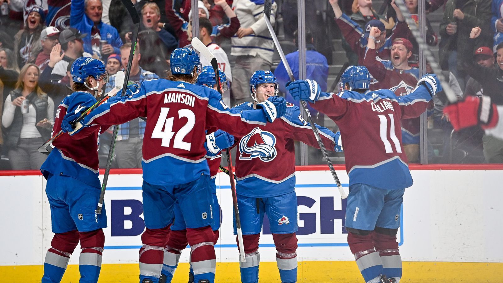 
                <strong>Colorado Avalanche (Western Conference)</strong><br>
                &#x2022; Bilanz: 56-18-6<br>&#x2022; Punkte: 118 <br>&#x2022; Top-Scorer: Mikko Rantanen mit 91 Punkten<br>&#x2022; Erster Gegner: Nashville Predators<br>
              