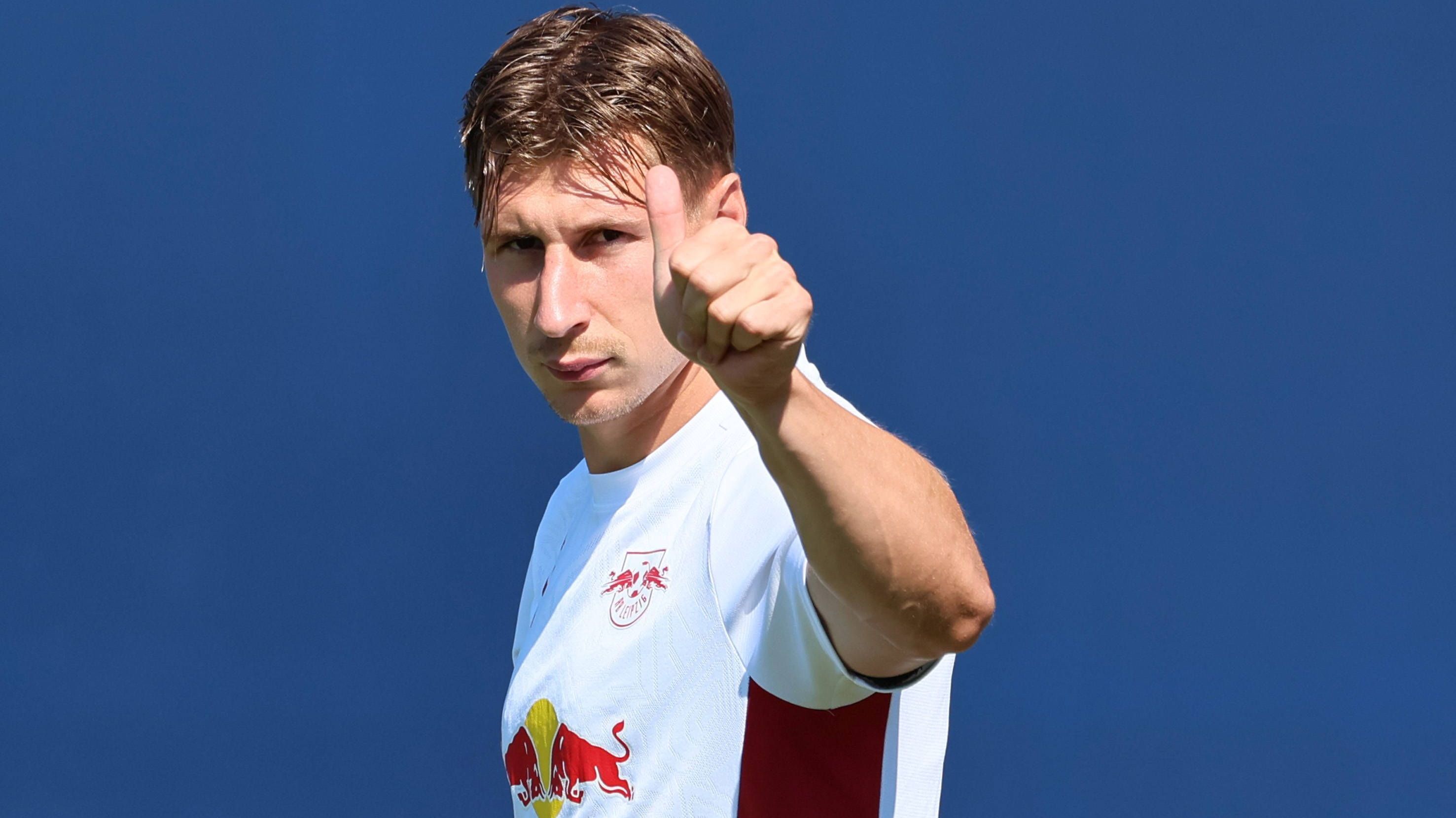 <strong>RB Leipzig: Willi Orban</strong><br>Orban ist bereits seit 2015 für RB Leipzig aktiv. Zur Saison 2023/2024 übernahm er wieder das Kapitänsamt.&nbsp;