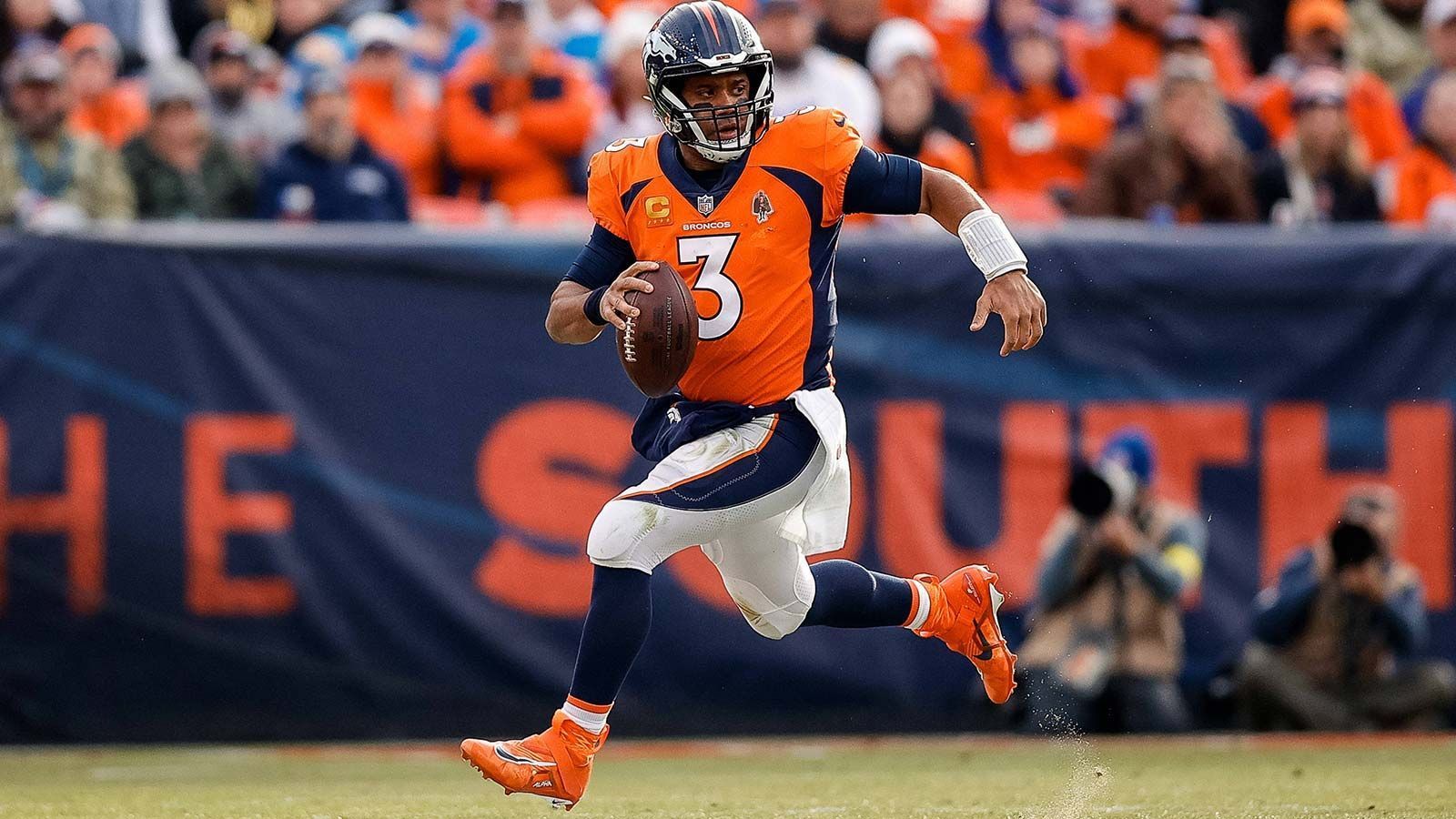 <strong>Denver Broncos</strong><br>
                • Jahre seit dem jüngsten Playoff-Sieg: 7<br>• Datum des jüngsten Playoff-Siegs: 07. Februar 2016<br>• Runde: Super Bowl<br>• Gegner: Carolina Panthers (24:10)