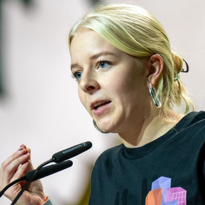 15. November 2024, Wiesbaden: Jette Nietzard, Sprecherin der Grünen Jugend, bei der Bundesdelegiertenkonferenz der Grünen