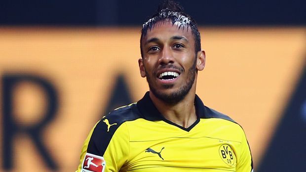 
                <strong>Pierre-Emerick Aubameyang</strong><br>
                Pierre-Emerick Aubameyang: Traf auch im zehnten Bundesliga-Spiel in Folge und stellte damit den Bundesliga-Rekord von Klaus Allofs ein. Mehr gab es für den Angreifer auch nicht zu lachen. ran-Note: 3.
              