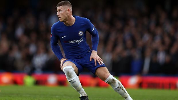 
                <strong>Mittelfeld - Ross Barkley</strong><br>
                Ablösesumme: 16,9 Millionen EuroVorherige Verein: FC Everton (England)Wechsel zu: FC Chelsea (England)Vertrag bis: Ende Juni 2023
              