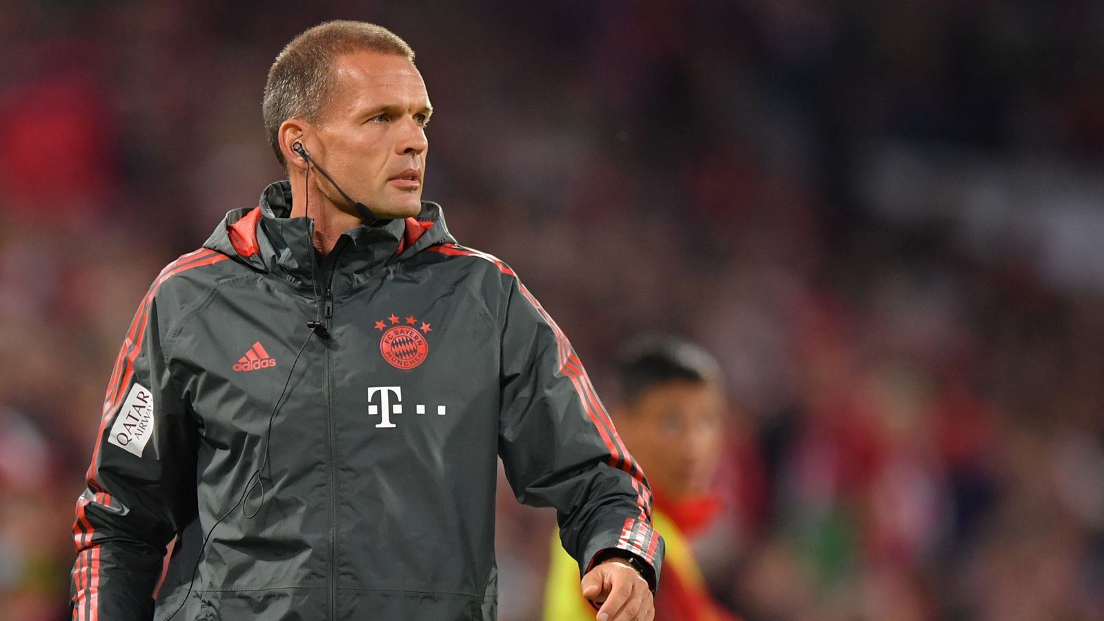 
                <strong>Holger Broich</strong><br>
                Prof. Dr. Holger Broich ist seit 2014 als Fitnesstrainer beim FC Bayern tätig. Zuvor leitete er dieses Amt von 2003 bis 2014 bei Bayer 04 Leverkusen. Auch unter Tuchel ist er beim FC Bayern aktiv.
              