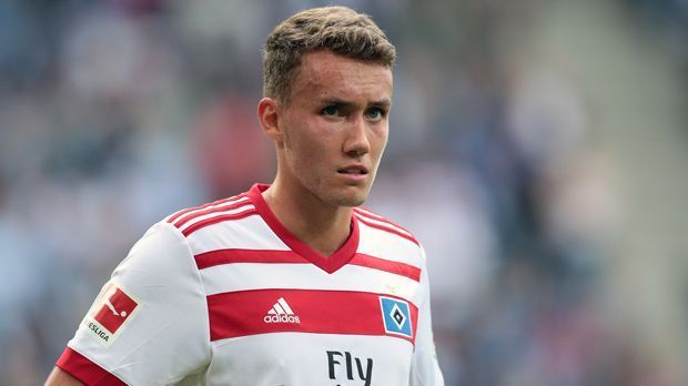 
                <strong>Luca Waldschmidt (Hamburger SV)</strong><br>
                Einsatzminuten: 382Bundesliga-Einsätze: 12Bundesliga-Tore: 0
              