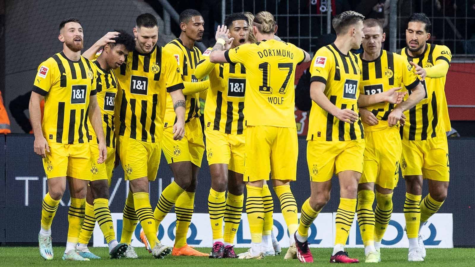 
                <strong>BVB-Stars in Leverkusen in der Einzelkritik</strong><br>
                Borussia Dortmund bekam es zum Abschluss des 18. Bundesliga-Spieltags mit Bayer Leverkusen zu tun - und überzeugte in weiten Teilen. Während sich ein Comebacker in einen kleinen Rausch spielt, macht einer sogar sein wohl bestes Spiel im BVB-Trikot. ran hat genau hingeschaut. Die Noten und Einzelkritiken der "Schwarz-Gelben".
              