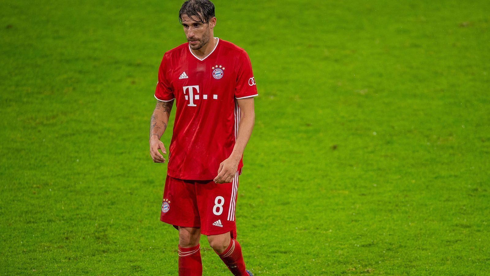 
                <strong>Javi Martinez</strong><br>
                In der 68. Minute für Müller eingewechselt. Gibt Stabilität, ohne zu glänzen. ran-Note: 3
              