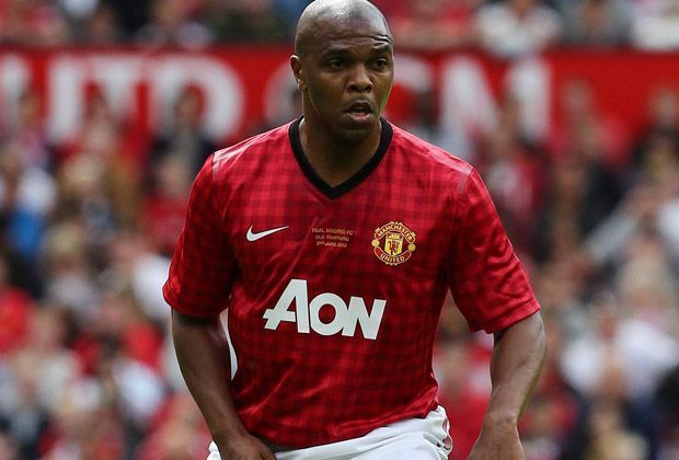 
                <strong>Quinton Fortune</strong><br>
                Sieben Jahre Manchester United hat Quinton Fortune in seiner Vita stehen. Derzeit ist der gebürtiger Südafrikaner bei AFC Tubize in der zweiten belgischen Liga aktiv. Für United stand Fortune 120 Mal auf dem Rasen und erzielte zehn Tore.
              