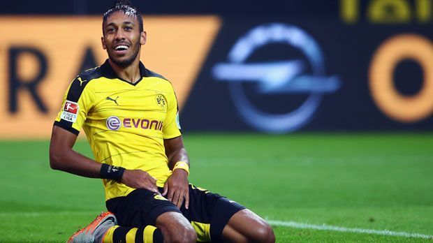 
                <strong>Pierre-Emerick Aubameyang: Überragende Bilanz</strong><br>
                Es sind gerade einmal 14 Bundesliga-Spieltage vorbei und doch lässt sich schon jetzt sagen: Diese Liga-Saison wird für BVB-Stürmer Pierre-Emerick Aubameyang wohl die persönlich erfolgreichste seiner Karriere. Der Gabuner ist derzeit in einer überragenden Form und stellt eine Bestmarke nach der nächsten auf. ran.de zeigt die Wahnsinns-Zahlen des 26-Jährigen.
              