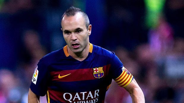 
                <strong>Andres Iniesta</strong><br>
                Zentrales Mittelfeld: Andres Iniesta (FC Barcelona). Der Kopf im Spiel des FC Barcelona. Seine Passquote ist unglaublich, sein Auge für den Mitspieler sucht seines gleichen. Für Pique ist sein Teamkollege in seiner Traumelf gesetzt.
              