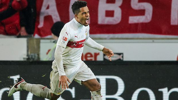 
                <strong>Rechtes Mittelfeld: Daniel Didavi</strong><br>
                Rechtes Mittelfeld: Daniel Didavi. Für Deutschlands U21 spielte er 2011 zuletzt. Seitdem geht es für den 26-Jährigen beim VfB Stuttgart aufwärts. Mit zehn Toren und fünf Vorlagen spielt der Mittelfeldmann eine überragende Saison und ist maßgeblich am jüngsten Aufschwung der Schwaben beteiligt. Deshalb macht sich Didavi Hoffnung auf den Anruf von Joachim Löw.
              
