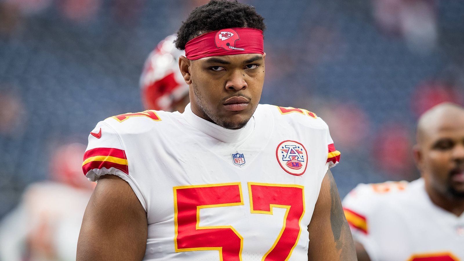 
                <strong>Offensive Tackle: Orlando Brown Jr. </strong><br>
                &#x2022; Wechsel als Free Agent zu den <strong>Cincinnati Bengals</strong><br>Orlando Brown Jr. holte mit den Kansas City Chiefs den Super Bowl und unterschrieb in der Offseason einen Vierjahresvertrag über 64 Millionen US-Dollar bei den Cincinnati Bengals, die Superstar Joe Burrow damit dringend benötigte Hilfe für die Offensive Line lieferten.
              