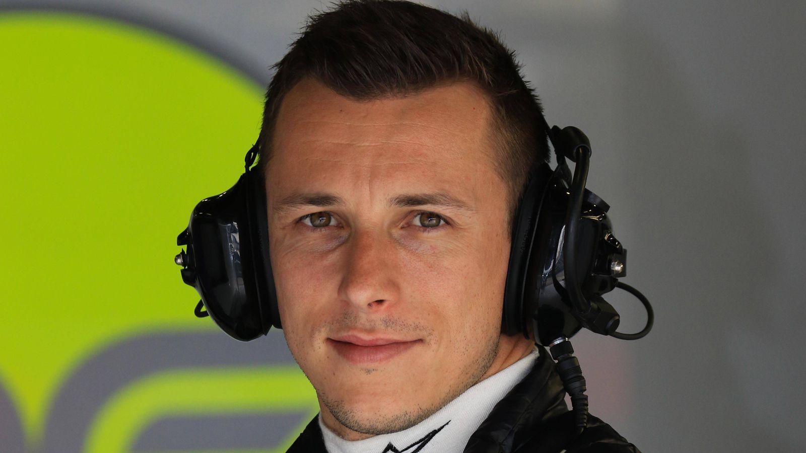 
                <strong>Gastfahrer 2021</strong><br>
                Als Gastfahrer der DTM-Saison wurden bisher der frühere Formel-1-Fahrer Christian Klien (Foto) und Rennstallbesitzer Hubert Haupt bestätigt. Klien geht an drei Rennwochenenden (Zolder, Nürburgring, Assen) mit dem jungen Team JP Motorsport an den Start, Haupt fährt am Nürburgring mit.
              