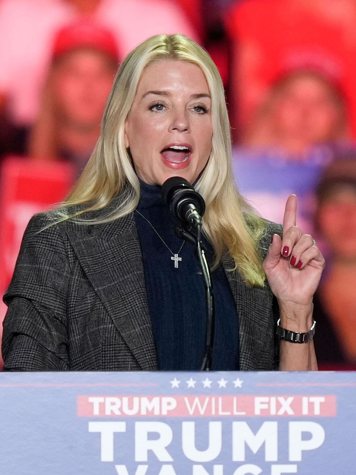 Donald Trump hat Pam Bondi für das Amt der Justizministerin nominiert.