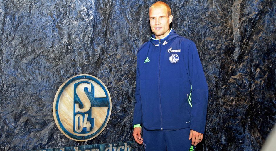 
                <strong>10. Januar 2017: Holger Badstuber auf Leihbasis zu Schalke 04</strong><br>
                10. Januar 2017: Holger Badstuber wechselt auf Leihbasis bis Juni 2017 zum FC Schalke 04. Zuvor verlängert der FC Bayern München den Vertrag mit dem 27 Jahre alten Innenverteidiger bis 2018. Badstuber zeigt sich "dankbar, dass der FC Bayern meinem Wunsch nachgekommen ist. Ich möchte auf Schalke die Spielpraxis sammeln, die ich jetzt brauche, und freue mich auf meine Zeit in Gelsenkirchen."
              