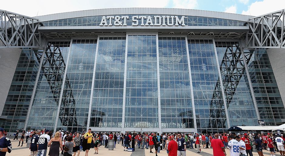 
                <strong>Dallas Cowboys: AT&T Stadium</strong><br>
                Baujahr: 2005.Kosten: 1,2 Milliarden Dollar.Finanzierung aus öffentlichen Geldern: 444 Millionen Dollar.Kapazität: 80 000.Eröffnung: 2009.
              