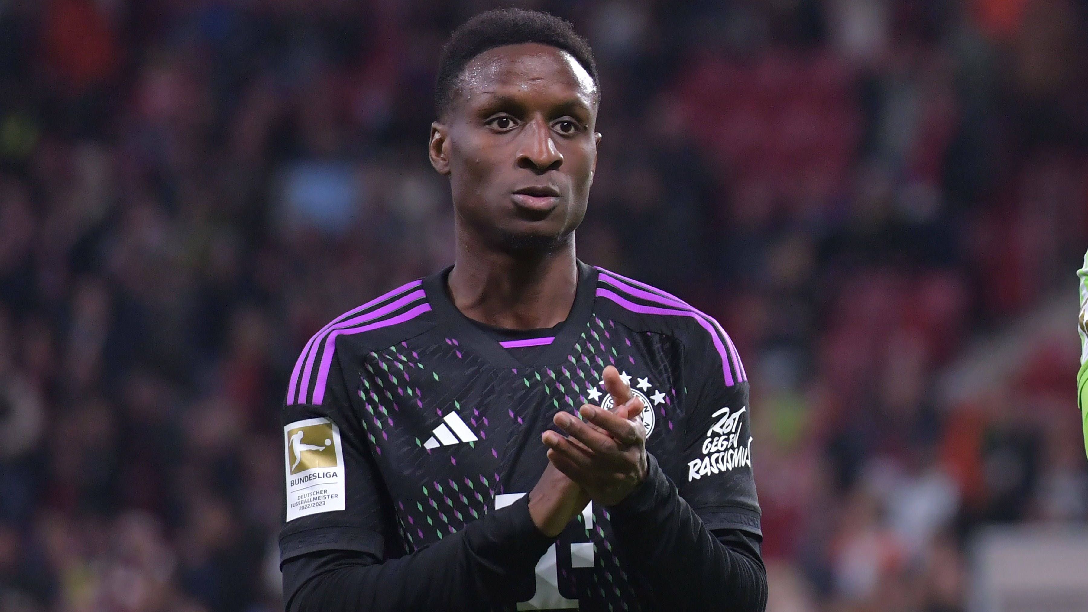 <strong>Bouna Sarr</strong><br>Der Senegalese kommt nach 78 Minuten für Mazraoui in die Partie und hilft auf der rechten Abwehrseite mit, den Vorsprung über die Zeit zu bringen. <strong><em>ran</em>-Note: ohne Bewertung</strong>