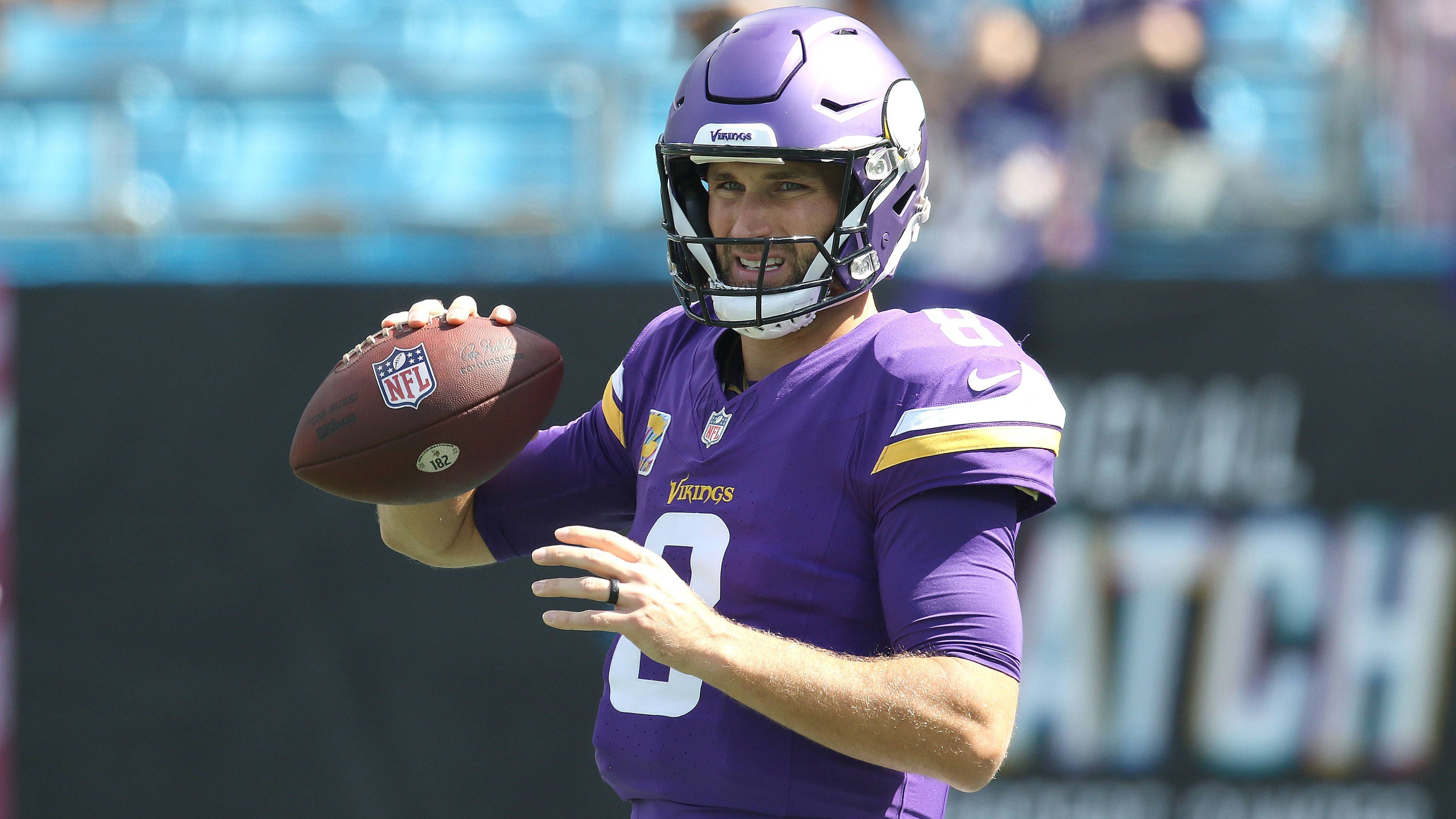 <strong>Minnesota Vikings: Die Statistiken von Kirk Cousins</strong><br>1.214 Passing Yards, elf Touchdowns, nur vier Interceptions, knapp 69 Prozent seiner Pässe kommen an - die Statistiken von Kirk Cousins lesen sich ziemlich gut. Trotzdem stehen die Vikings nach vier Partien mit nur einem Sieg dar. Besonders kurios: Sein wohl schlechtestes Spiel absolvierte der 35-Jährige beim 21:13-Sieg gegen Carolina.