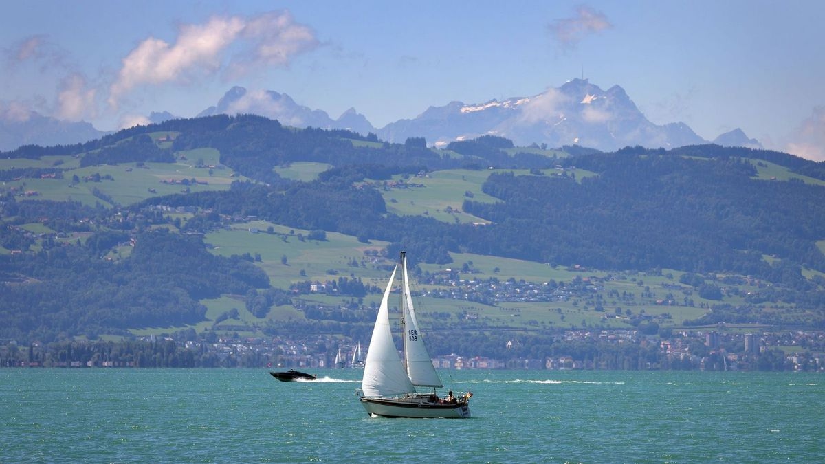 Bodensee bei Bregenz mit Blick auf Appenzell und Säntis