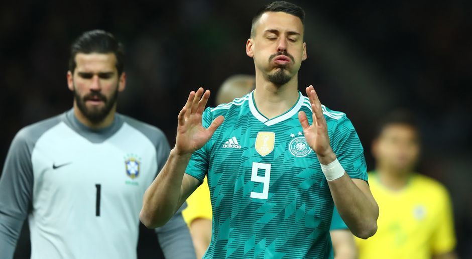 
                <strong>Sandro Wagner</strong><br>
                Kommt nach einer Stunde für den glücklosen Gomez. Seine Aktionen wirken gefährlicher als die seines Vorgängers, er ist ein Unruheherd im Strafraum der Brasilianer. ran-Note: 3
              