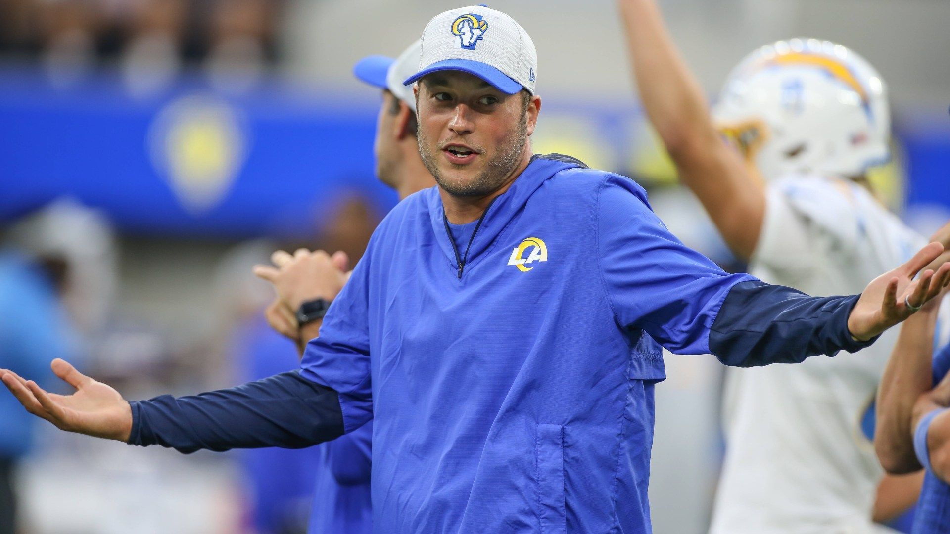 
                <strong>Los Angeles Rams: #RamsHouse</strong><br>
                Instagram: @ramsTwitter: @RamsNFLFacebook: @Rams
              
