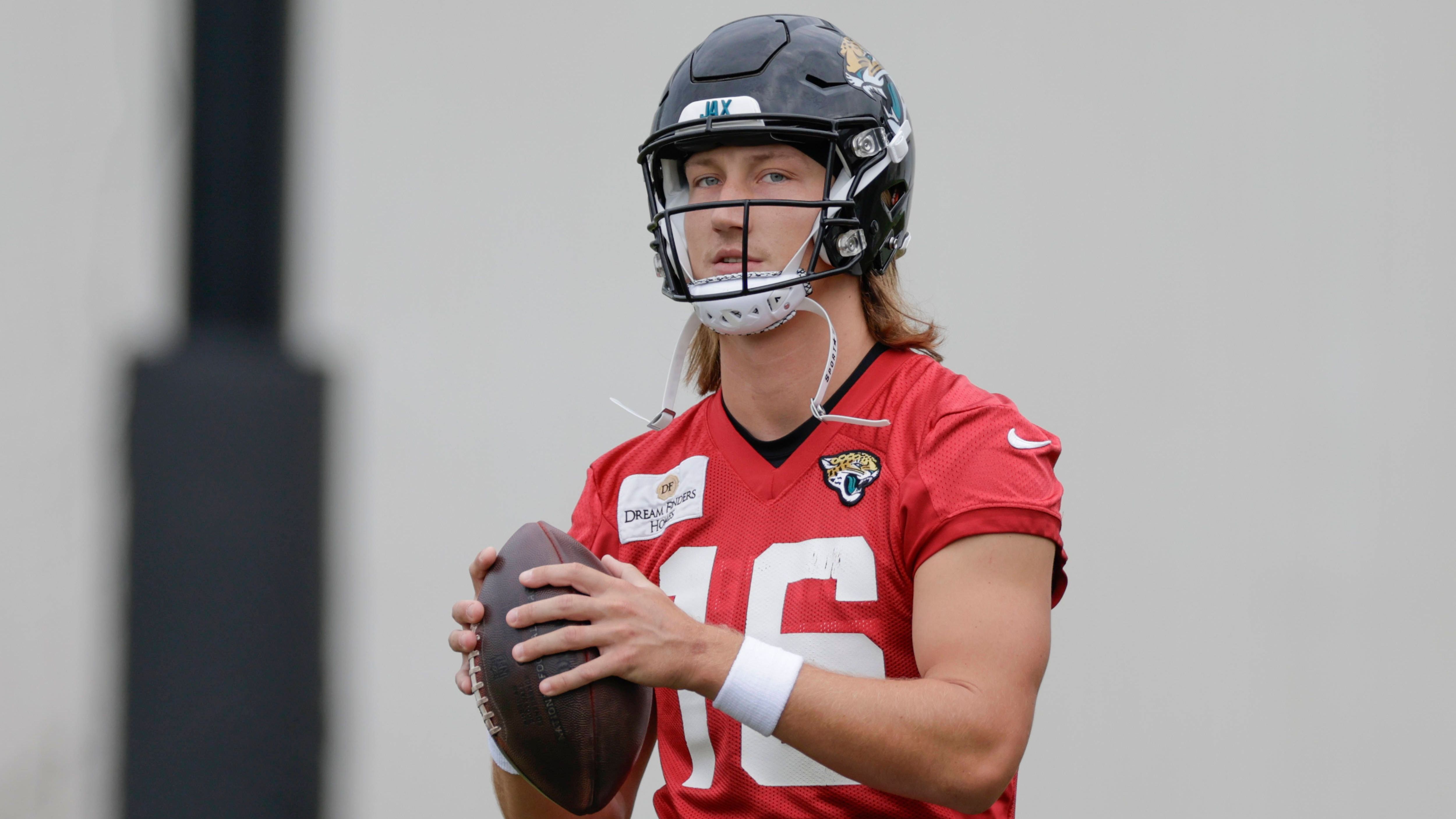 <strong>Platz 16 - Trevor Lawrence</strong><br>- Jacksonville Jaguars<br>- Quarterback