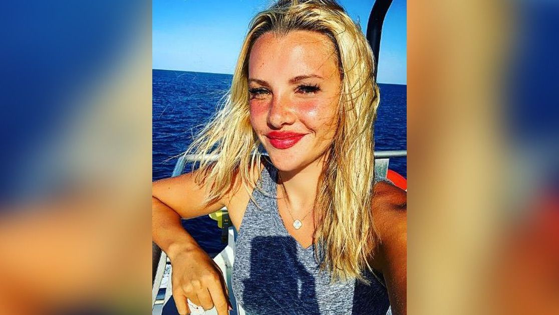 Sexy am Strand Evelyn Burdecki zeigt sich bei Instagram oben ohne