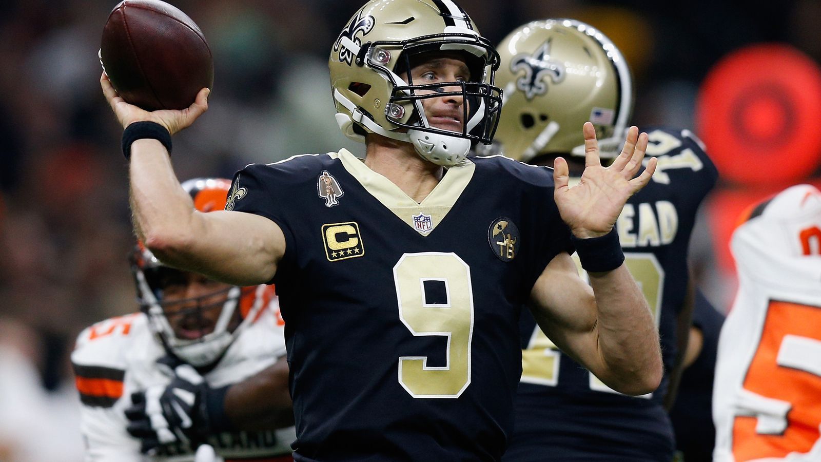 
                <strong>Platz 2: Drew Brees</strong><br>
                80.358 YardsAktiv: 2001 bis 2020 für die San Diego Chargers und die New Orleans Saints
              