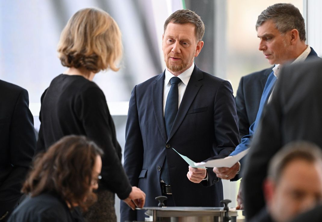 Michael Kretschmer (M) ist der alte und neue Ministerpräsident von Sachsen.