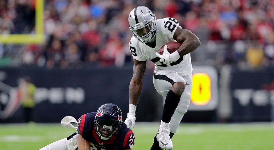 
                <strong>Latavius Murray (Minnesota Vikings)</strong><br>
                Eigentlich sollte Latavius Murray als Starter den Job von Adrian Peterson bei den Minnesota Vikings übernehmen. Umso überraschter dürfte der Running Back gewesen sein, als seine neue Franchise in der zweiten Runde Dalvin Cook draftete. Cook soll wohl langfristig der neue Star im Backfield des Teams werden und Murray je nach Leistung den Rang ablaufen.
              