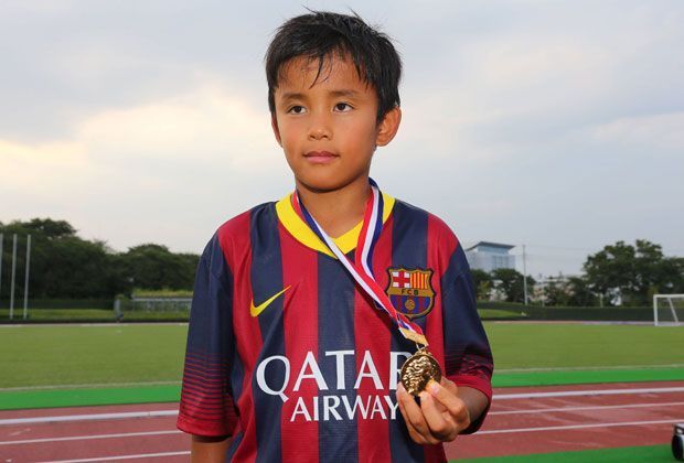 
                <strong>FC Barcelona: Wunderkind Takefusa Kubo</strong><br>
                Laut diverser Medienberichte ruft die Freistellung, beziehungsweise Ausbootung von Kubo viele Interessenten auf den Plan. Offenbar ist der FC Arsenal und Manchester City am Top-Talent aus Japan interessiert.
              