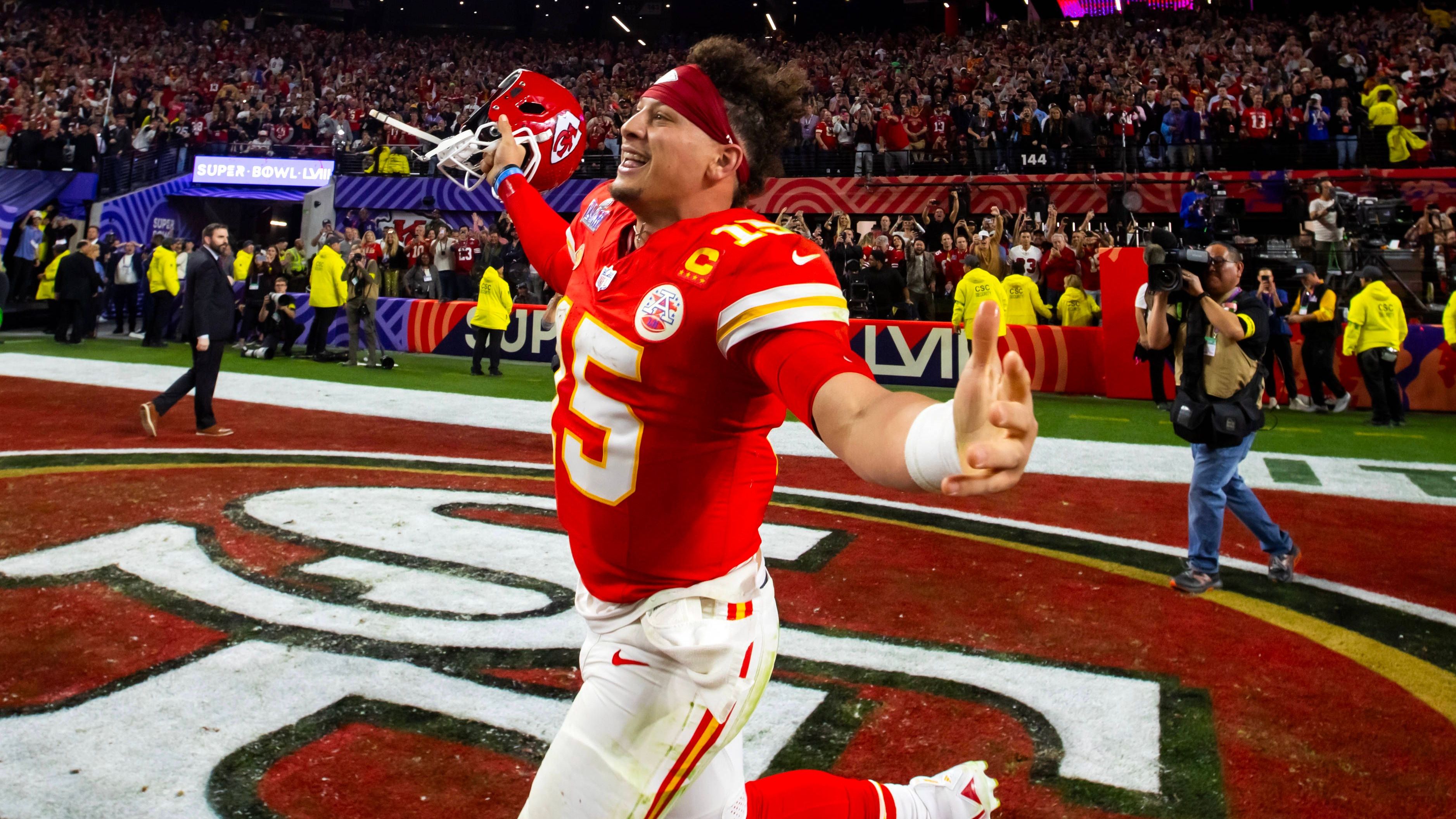 <strong>Patrick Mahomes (Kansas City Chiefs)</strong><br>Position: Quarterback<br>Award: Most Valuable Player<br>Quote: +1400