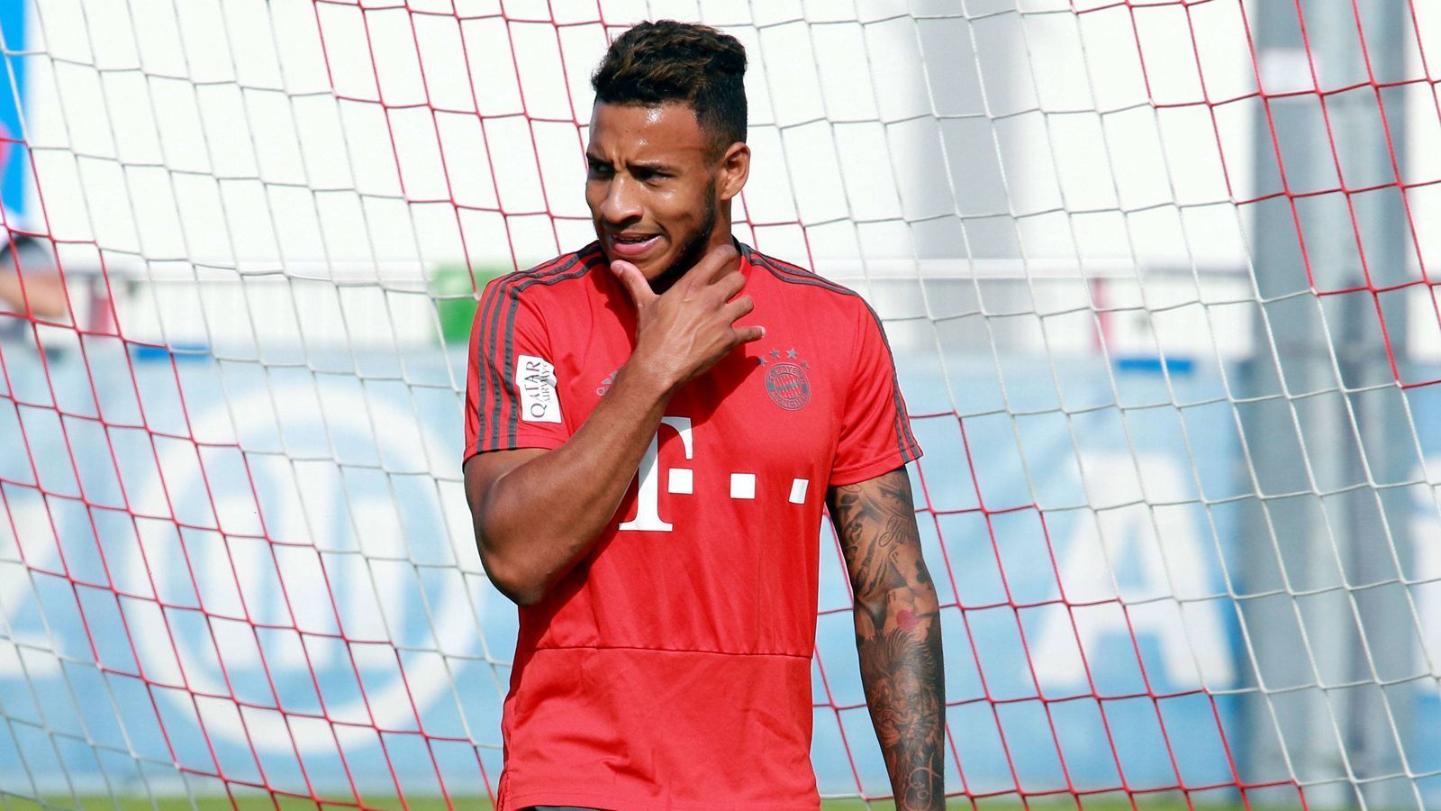 
                <strong>Corentin Tolisso</strong><br>
                Nach Verletzungsproblemen in der vergangenen Saison, möchte Corentin Tolisso in der kommenden Spielzeit beim FC Bayern wieder voll angreifen. Der Weltmeister riss sich im vergangenen Herbst das Kreuzband und feierte erst im letzten Saisonspiel gegen RB Leipzig sein Comeback. 
              