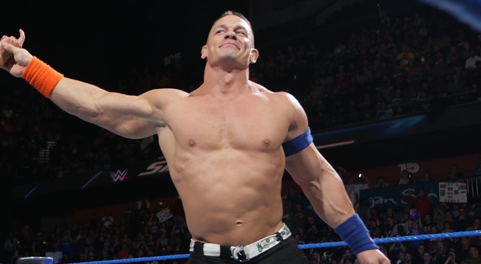 
                <strong>Platz 2: John Cena</strong><br>
                Grundgehalt 2019: 8,5 Millionen US-DollarÄhnlich wie die Nummer eins ist auch John Cena aktuell kein Full-Time-Wrestler. Neben seinem WWE-Gehalt kassiert Cena als Schauspieler zusätzlich auch noch ordentlich in Hollywood ab.
              
