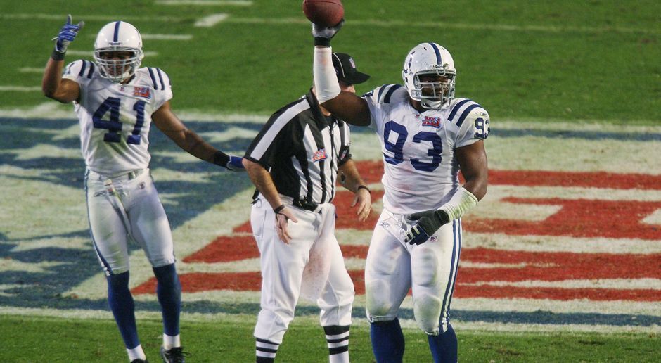 
                <strong>Dwight Freeney (Rücktritt mit 38 Jahren)</strong><br>
                Defensive End für Colts, Chargers, Cardinals, Falcons, Seahawks und Lions 16 Jahre in der NFL (218 Einsätze)Super-Bowl-Champion der Saison 20067 x Pro Bowl
              